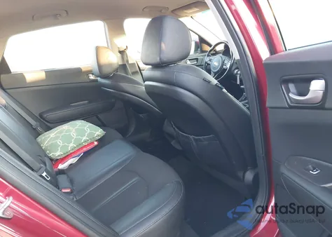 2018 Kia Optima S z USA, uszkodzony, nr VIN 5XXGT4L32JG199474